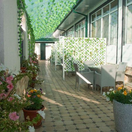 B&B Lake House Hotel Юсуфхона Экстерьер фото