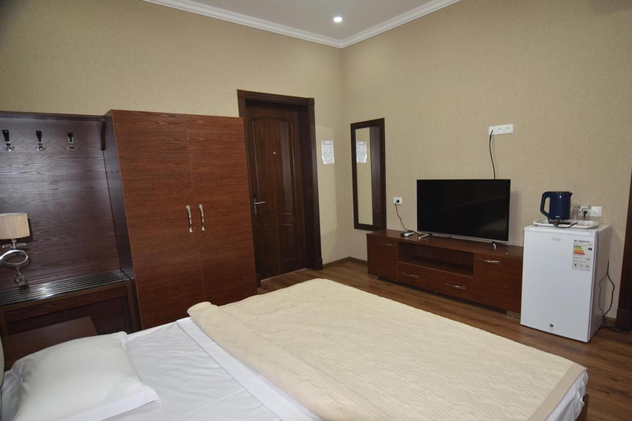 B&B Lake House Hotel Юсуфхона Экстерьер фото