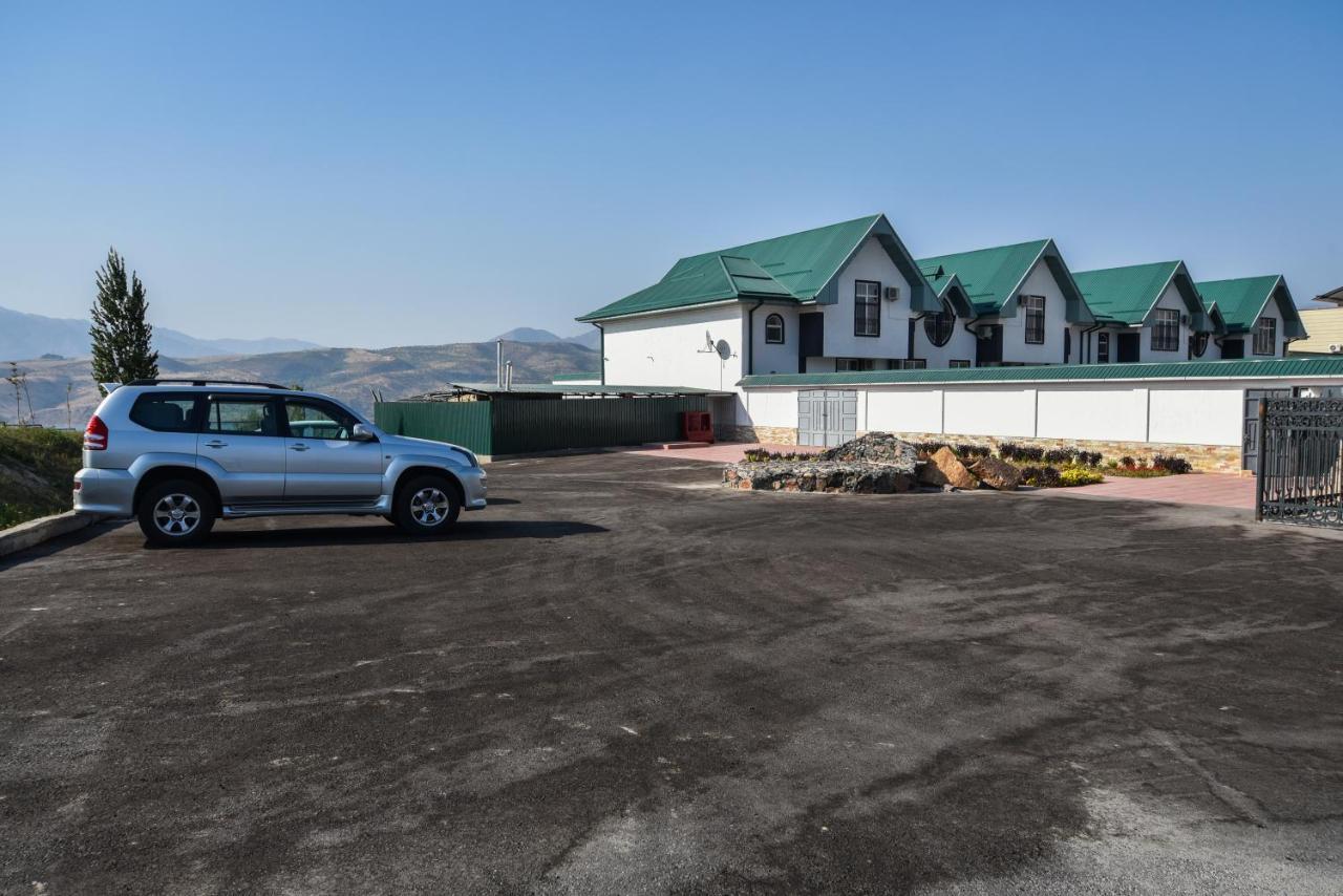 B&B Lake House Hotel Юсуфхона Экстерьер фото