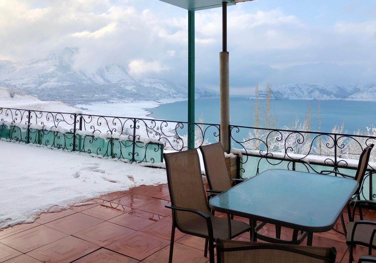 B&B Lake House Hotel Юсуфхона Экстерьер фото